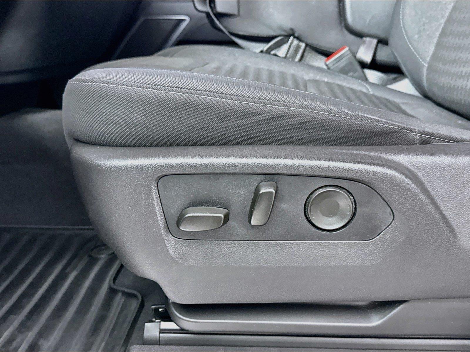 2025 Chevrolet Silverado 3500HD LT photo 27