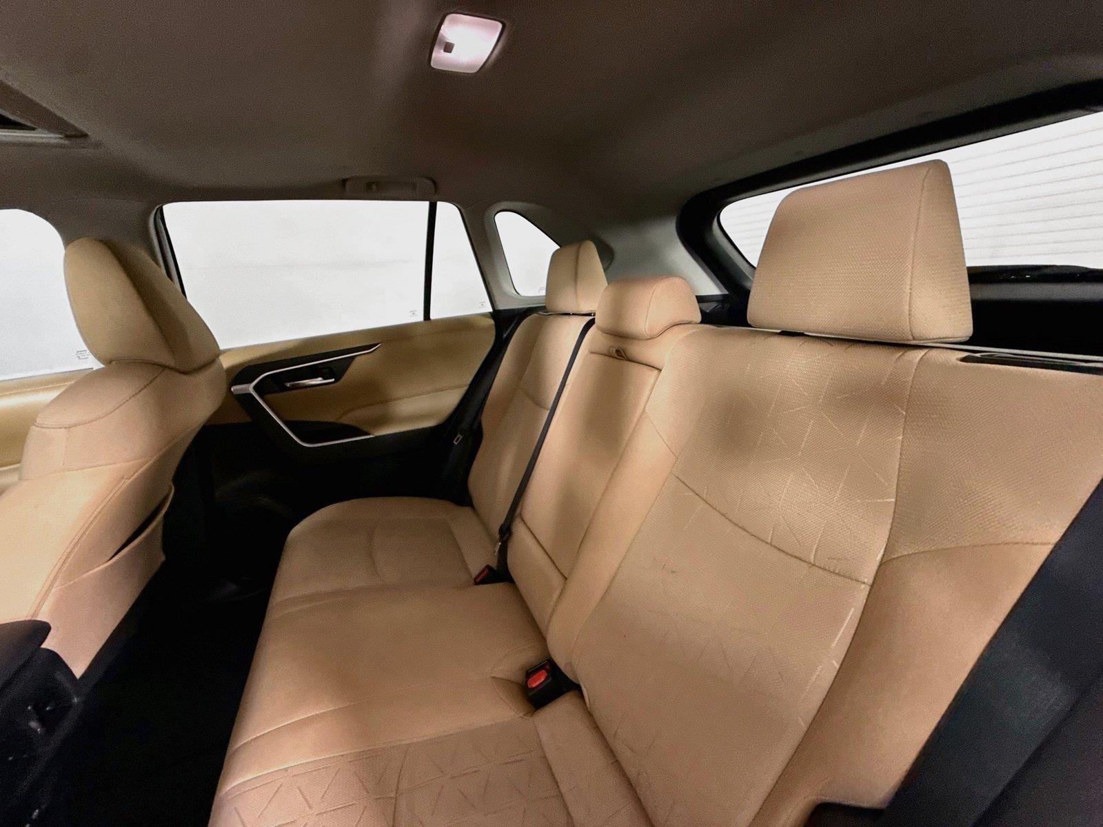 2022 Toyota RAV4 XLE photo 27