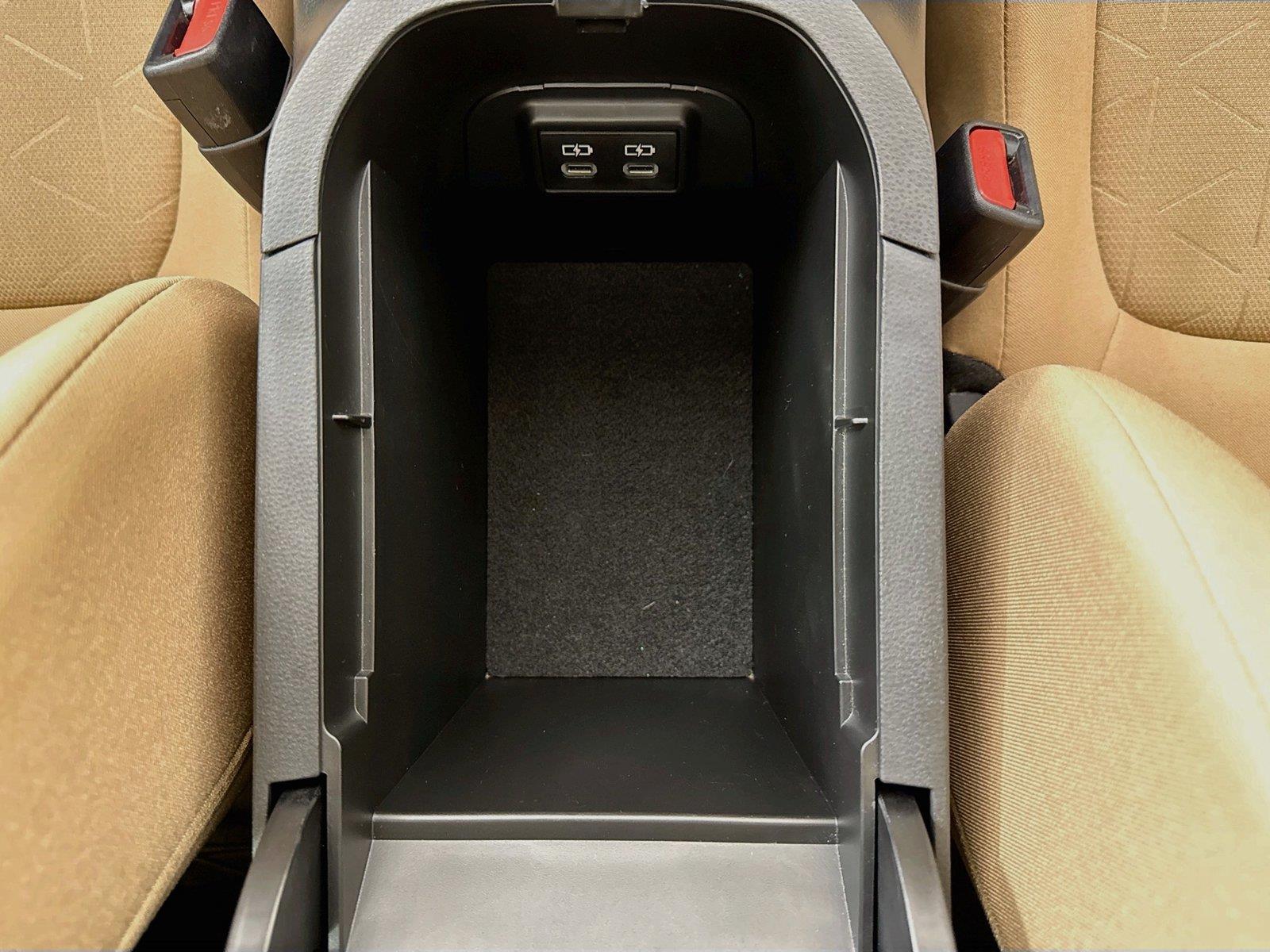 2022 Toyota RAV4 XLE photo 30