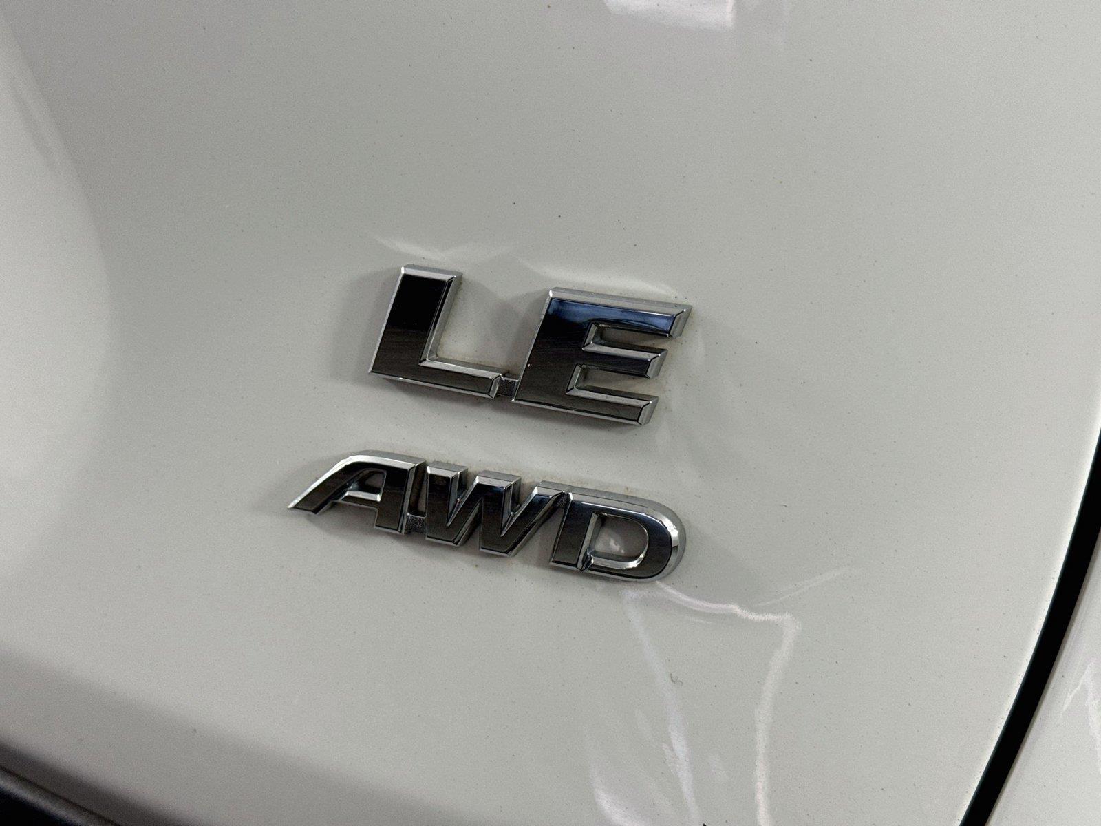 2019 Toyota RAV4 LE photo 12