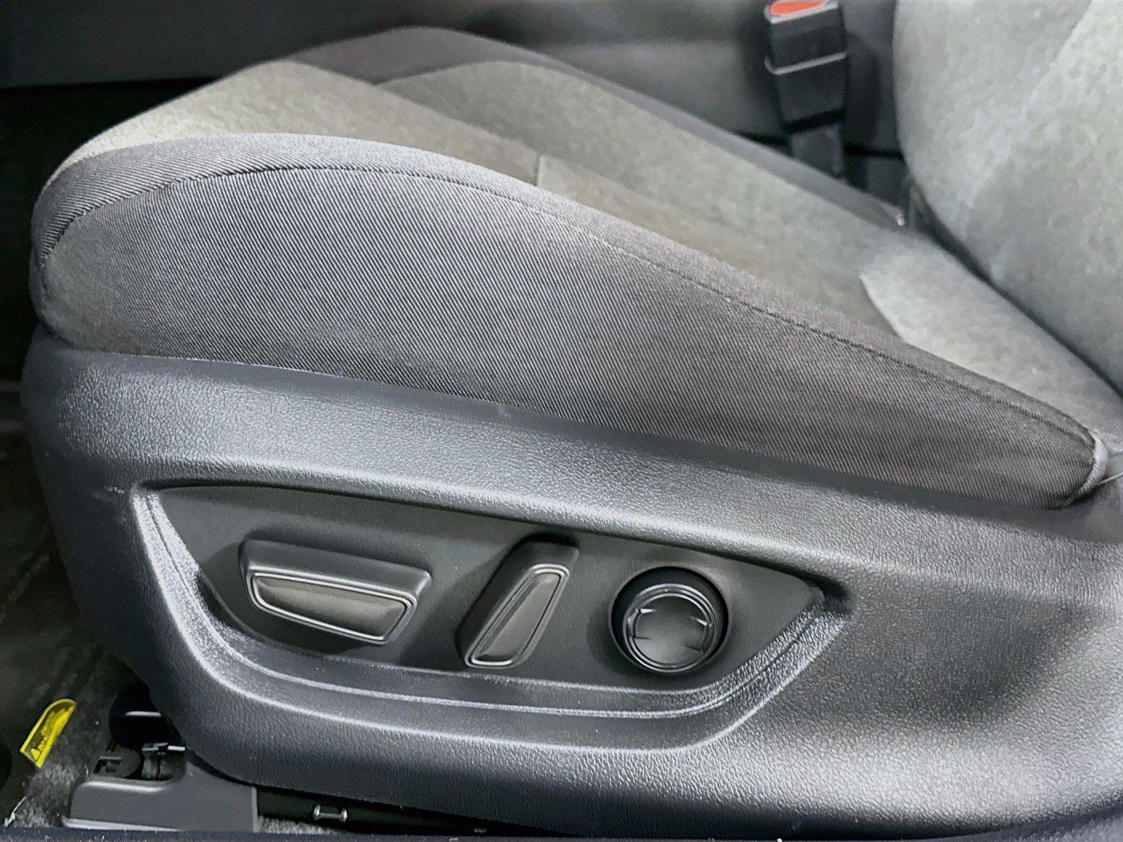 2025 Toyota Camry LE photo 27