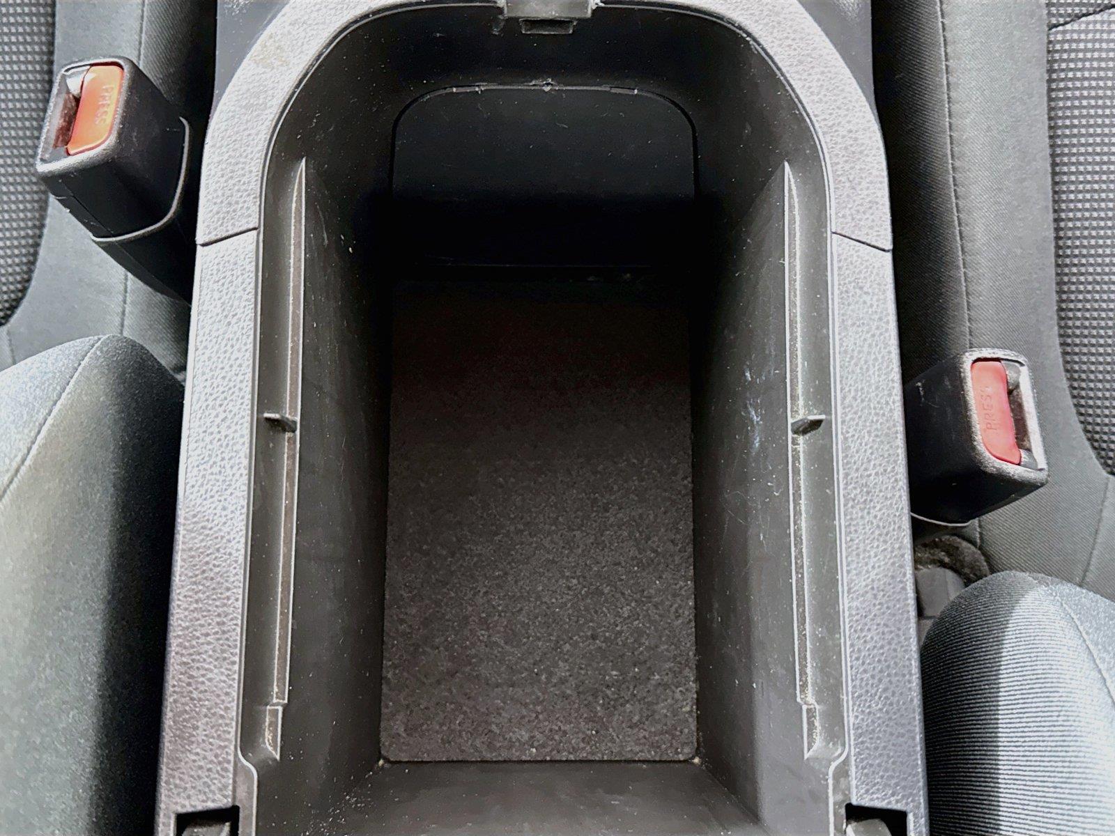 2019 Toyota RAV4 LE photo 28