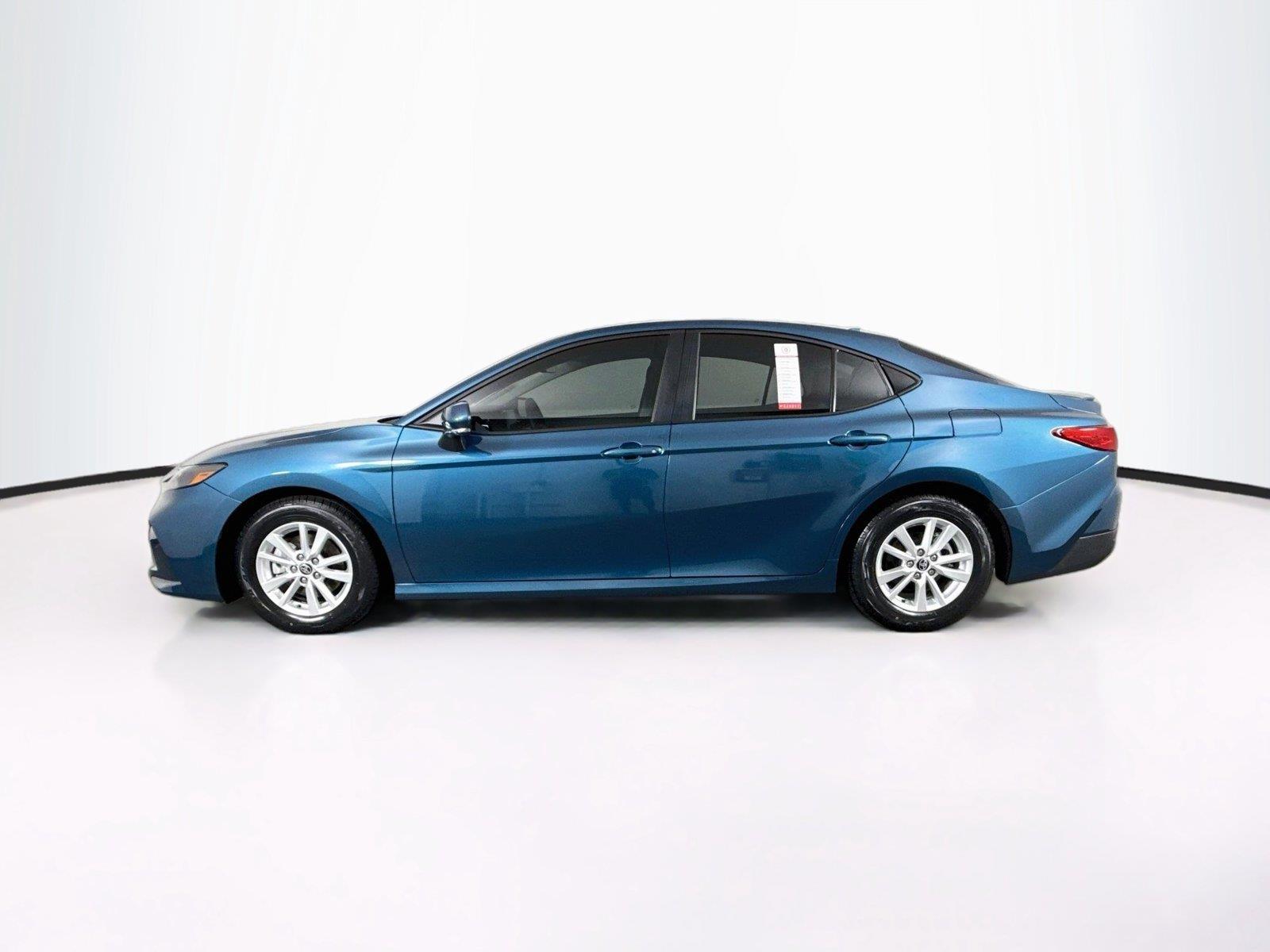 2025 Toyota Camry LE photo 12