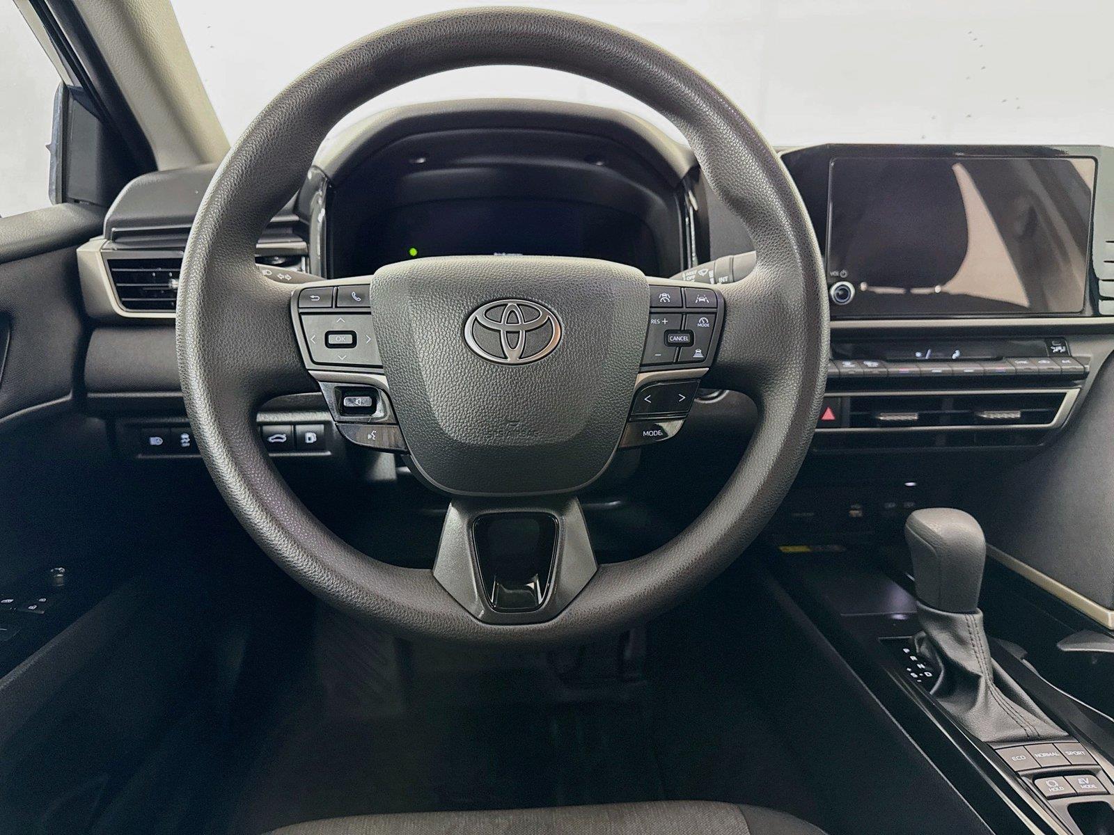 2025 Toyota Camry LE photo 29