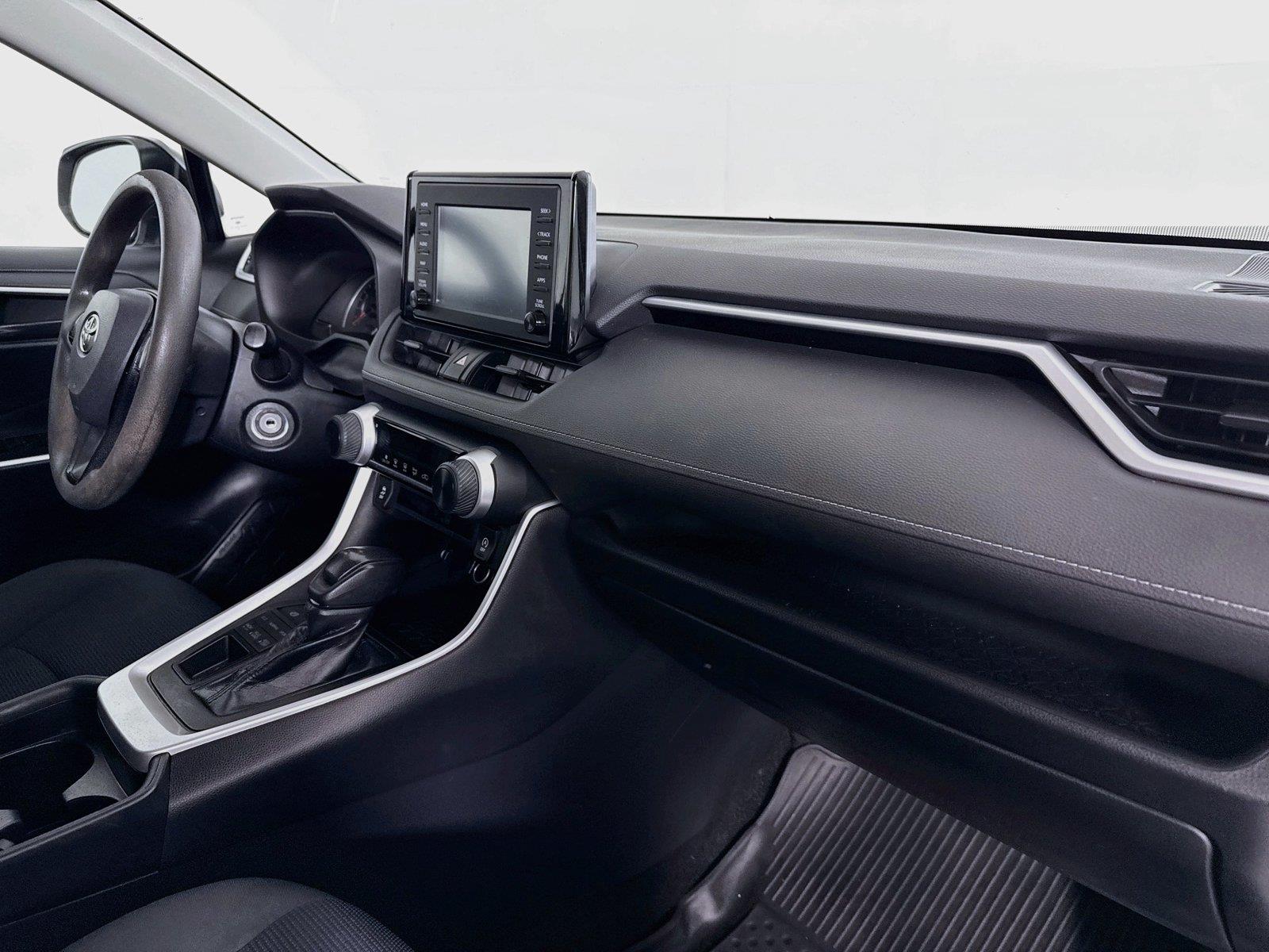 2019 Toyota RAV4 LE photo 36