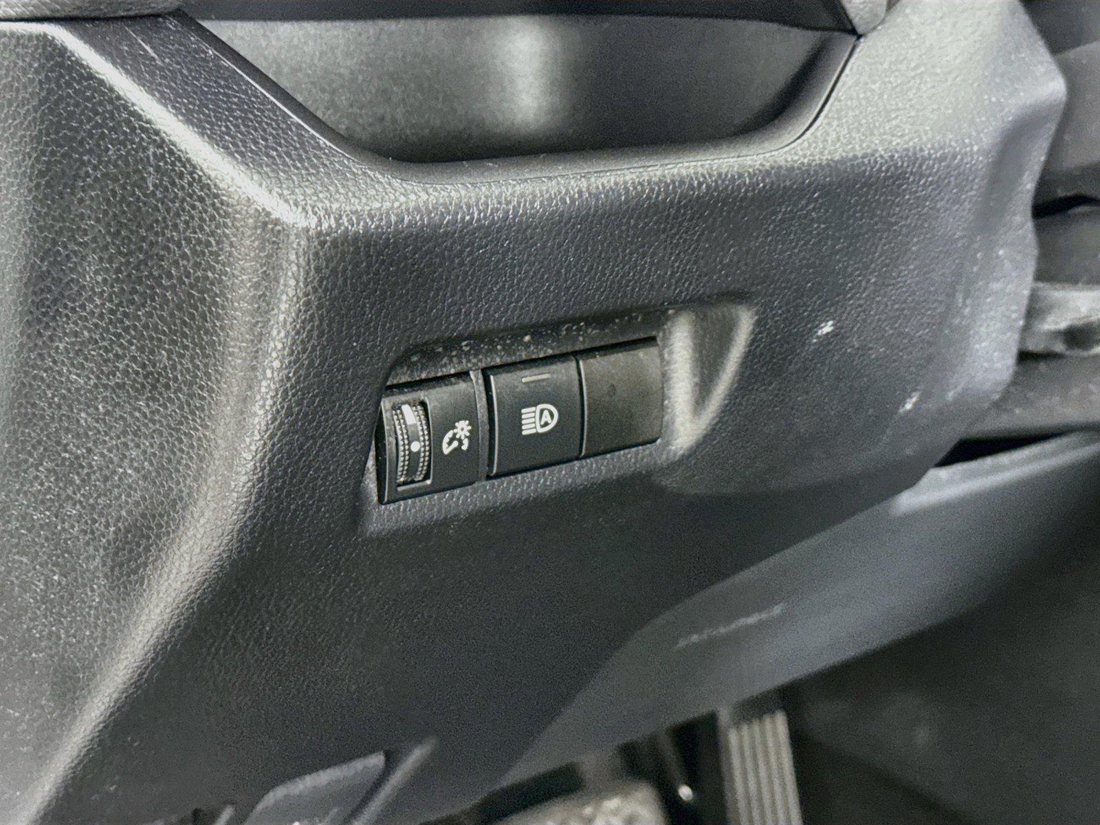 2019 Toyota RAV4 LE photo 13