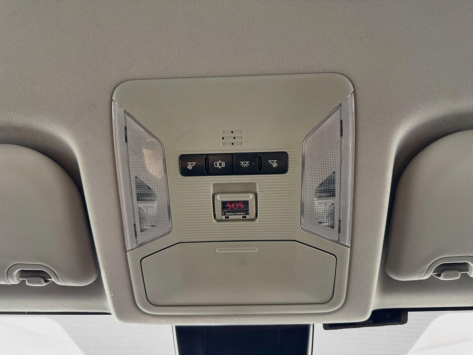 2019 Toyota RAV4 LE photo 5