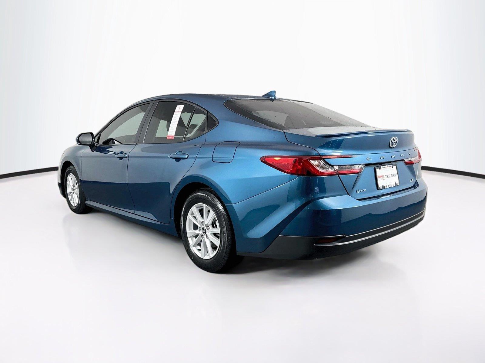 2025 Toyota Camry LE photo 11