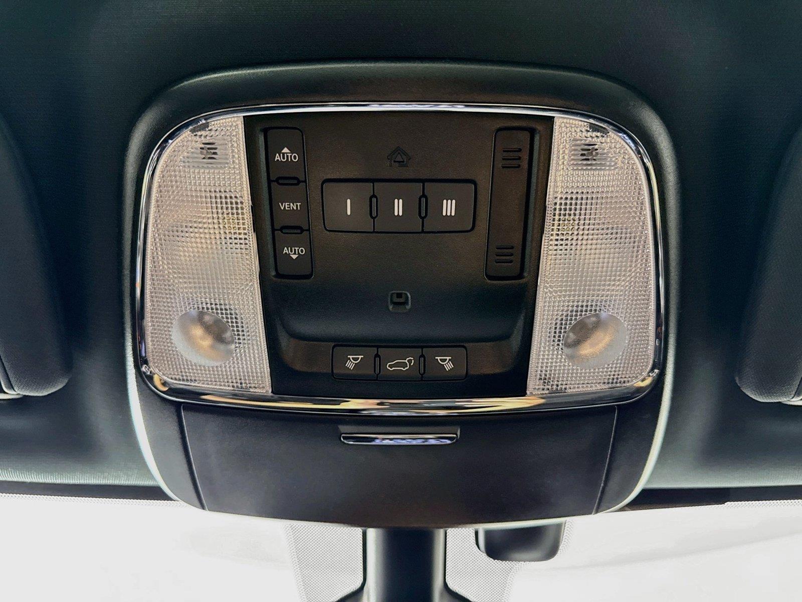 2021 Jeep Grand Cherokee Limited photo 22