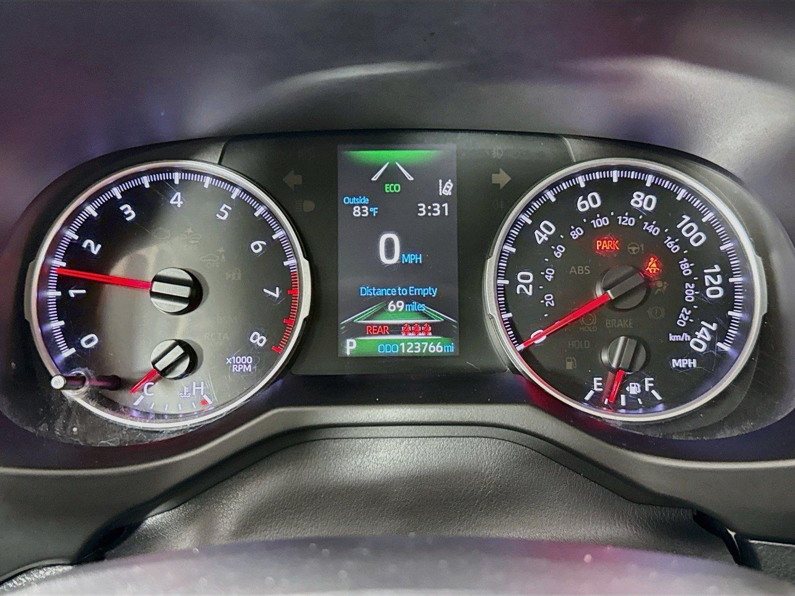 2019 Toyota RAV4 LE photo 17