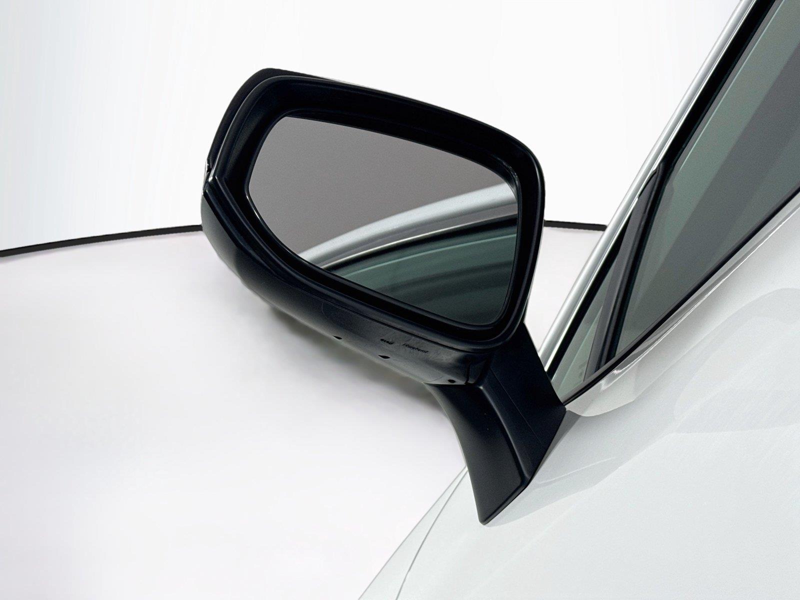 2019 Toyota RAV4 LE photo 4