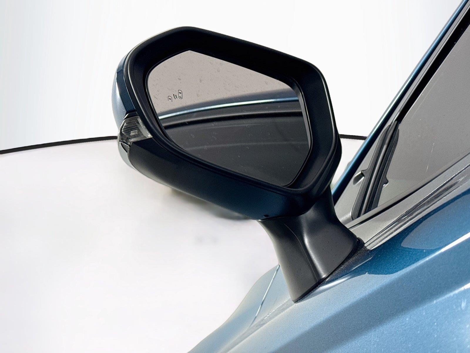 2025 Toyota Camry LE photo 4