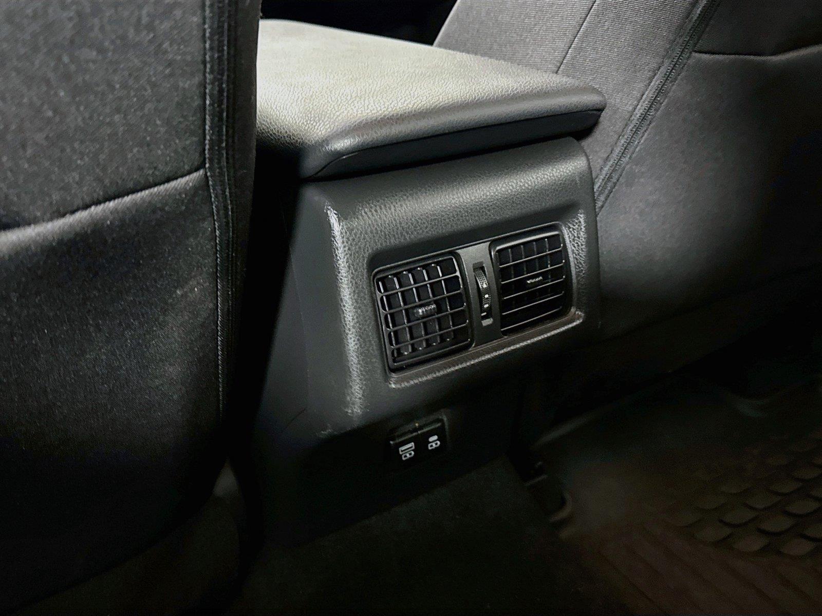 2025 Toyota Camry LE photo 33