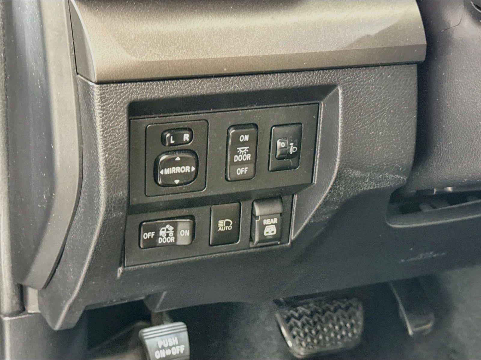 2021 Toyota Tundra SR5 photo 13