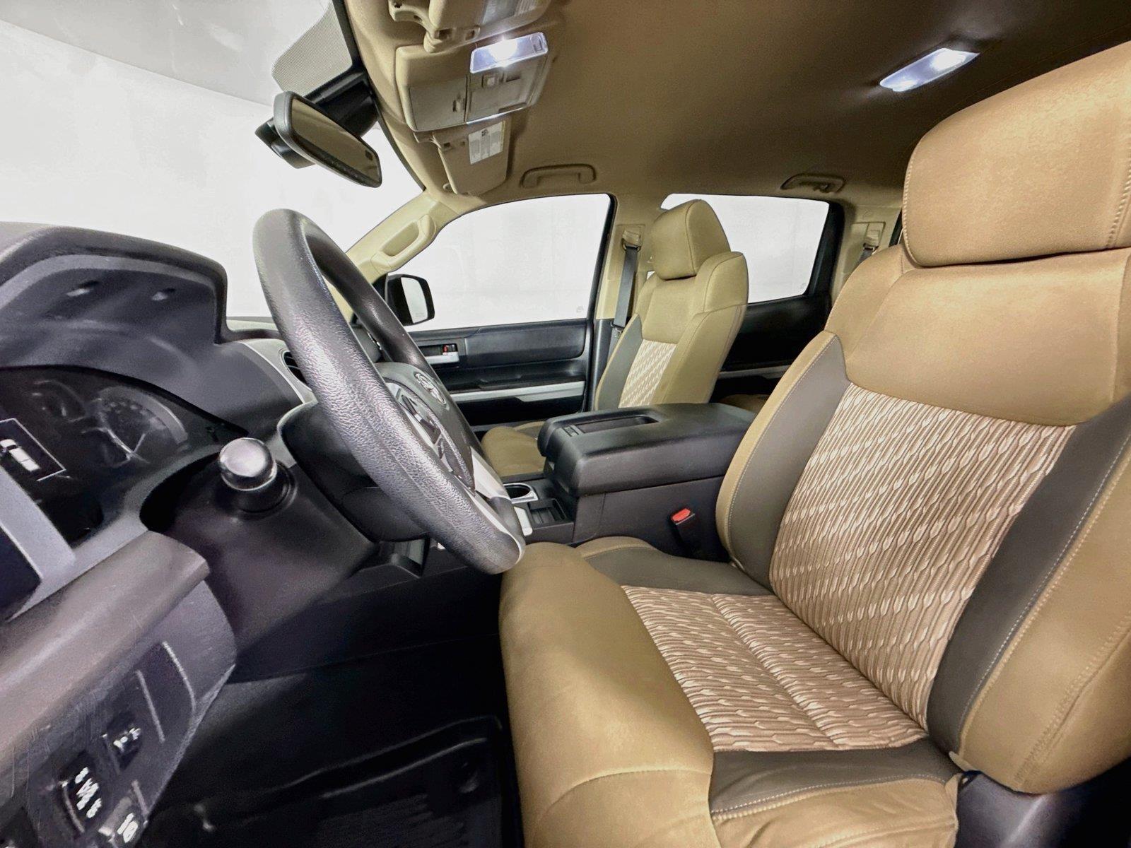 2021 Toyota Tundra SR5 photo 2