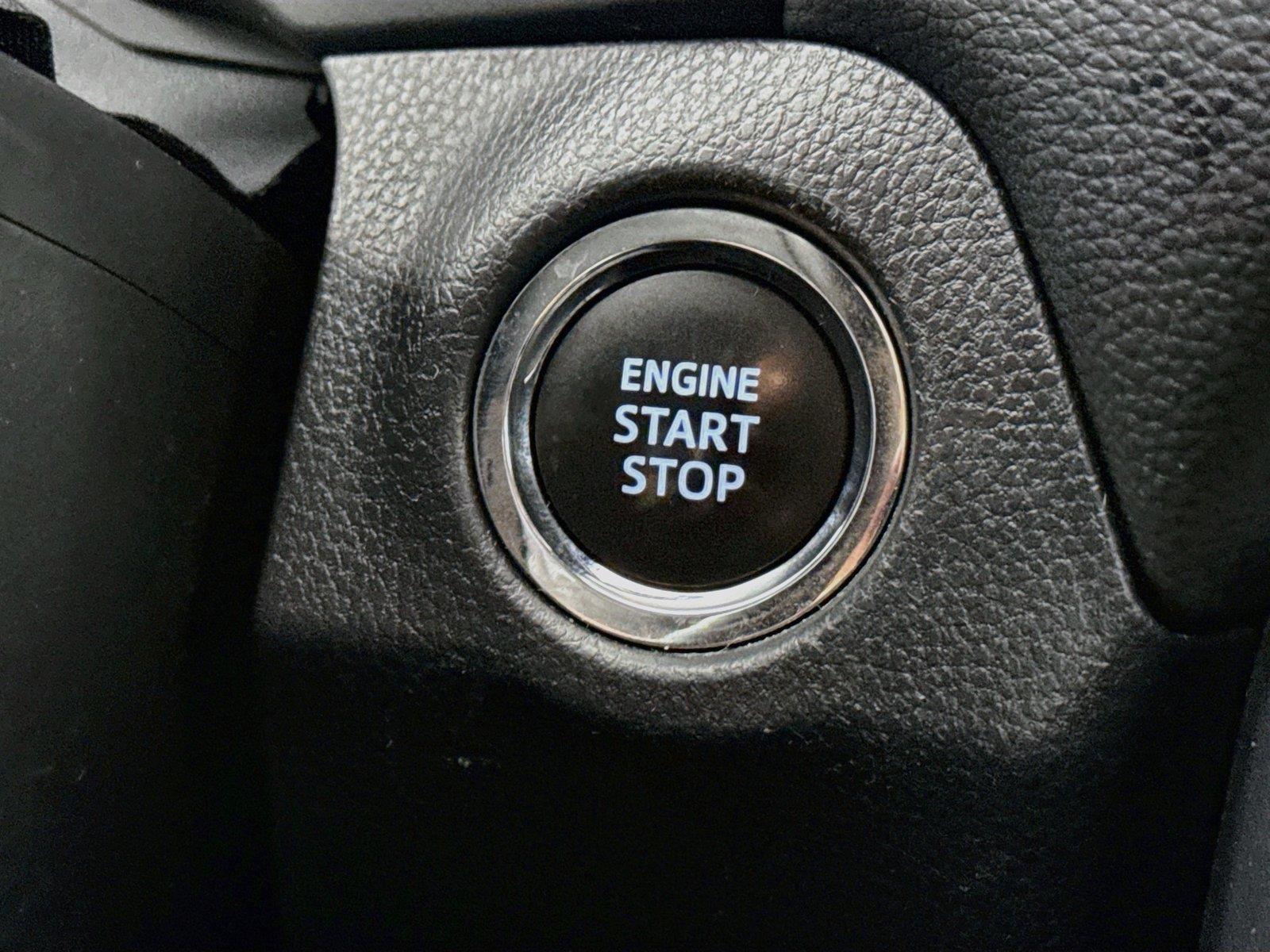 2025 Toyota RAV4 XLE photo 20
