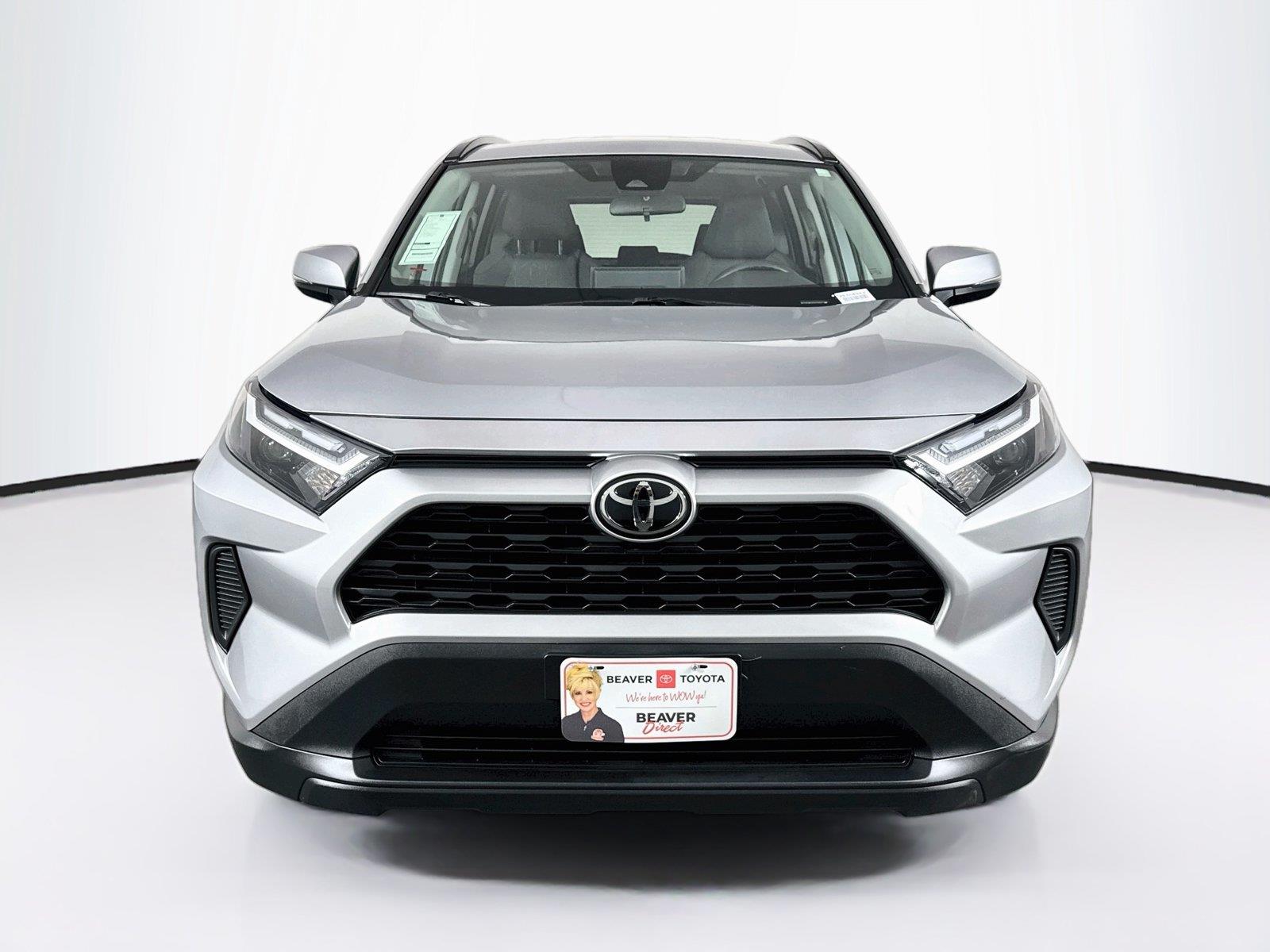 2025 Toyota RAV4 XLE photo 7