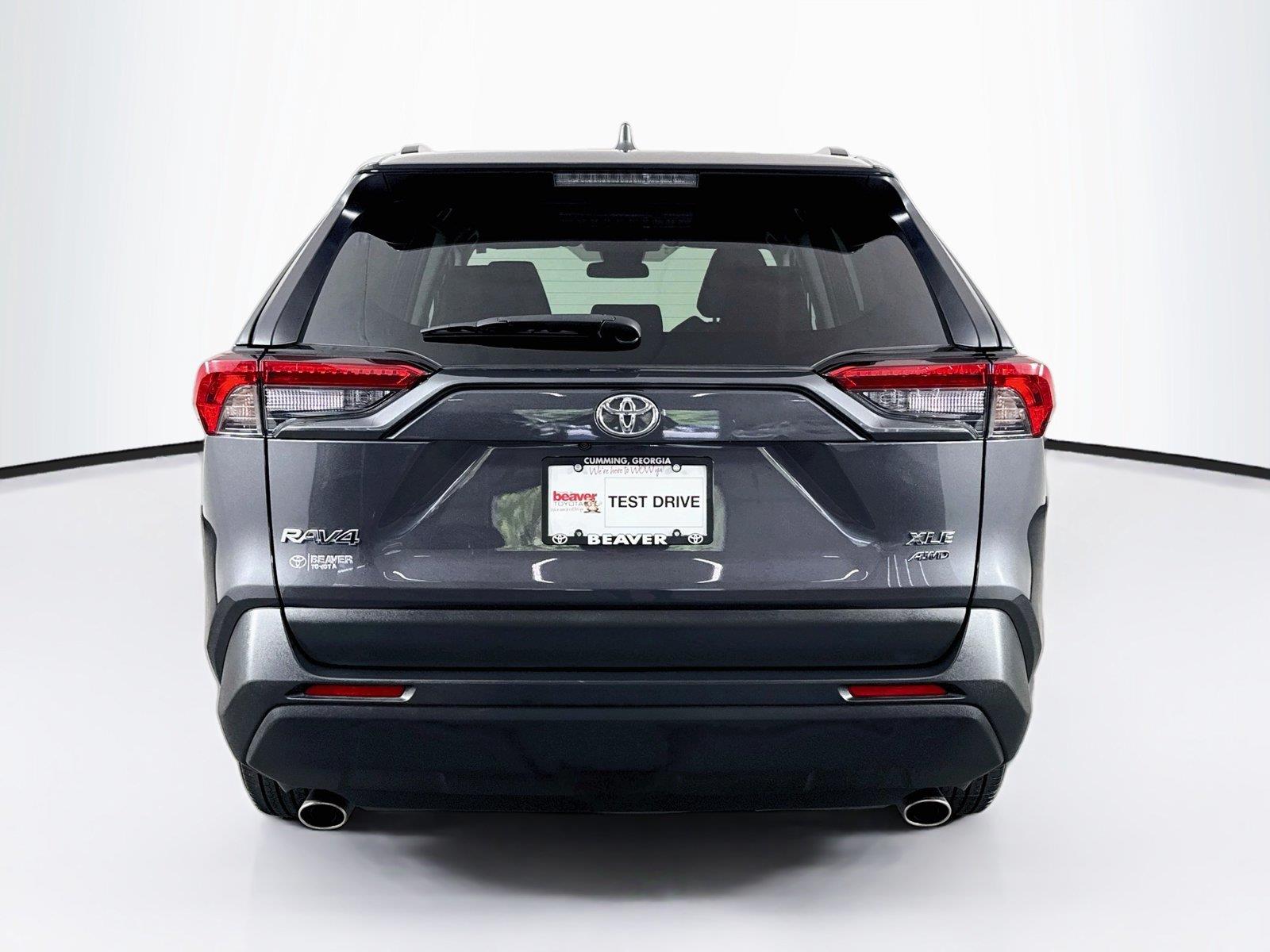 2025 Toyota RAV4 XLE photo 10
