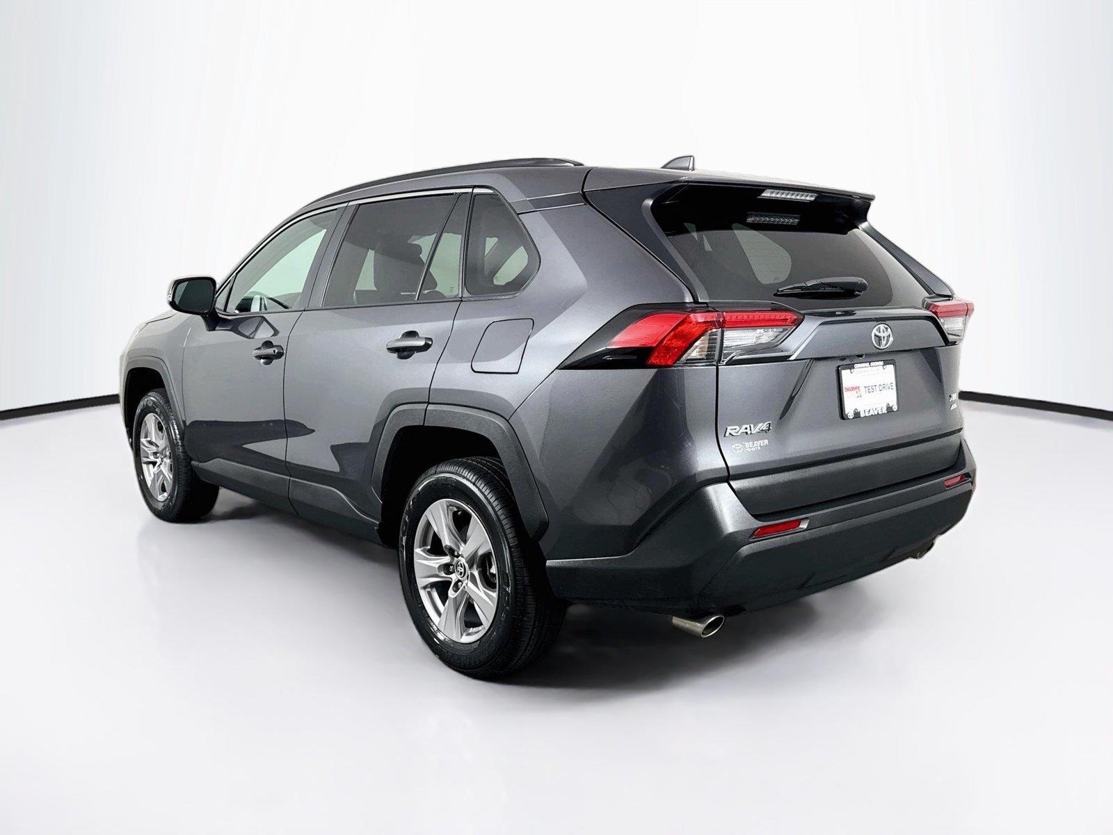 2025 Toyota RAV4 XLE photo 11