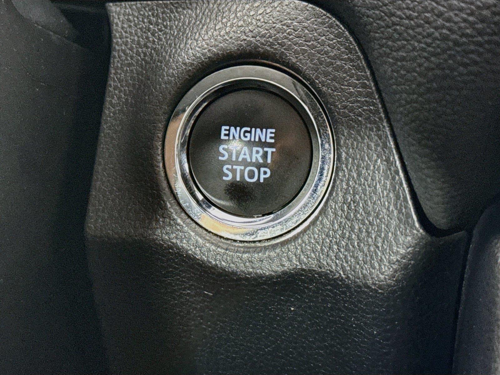 2025 Toyota RAV4 XLE photo 20