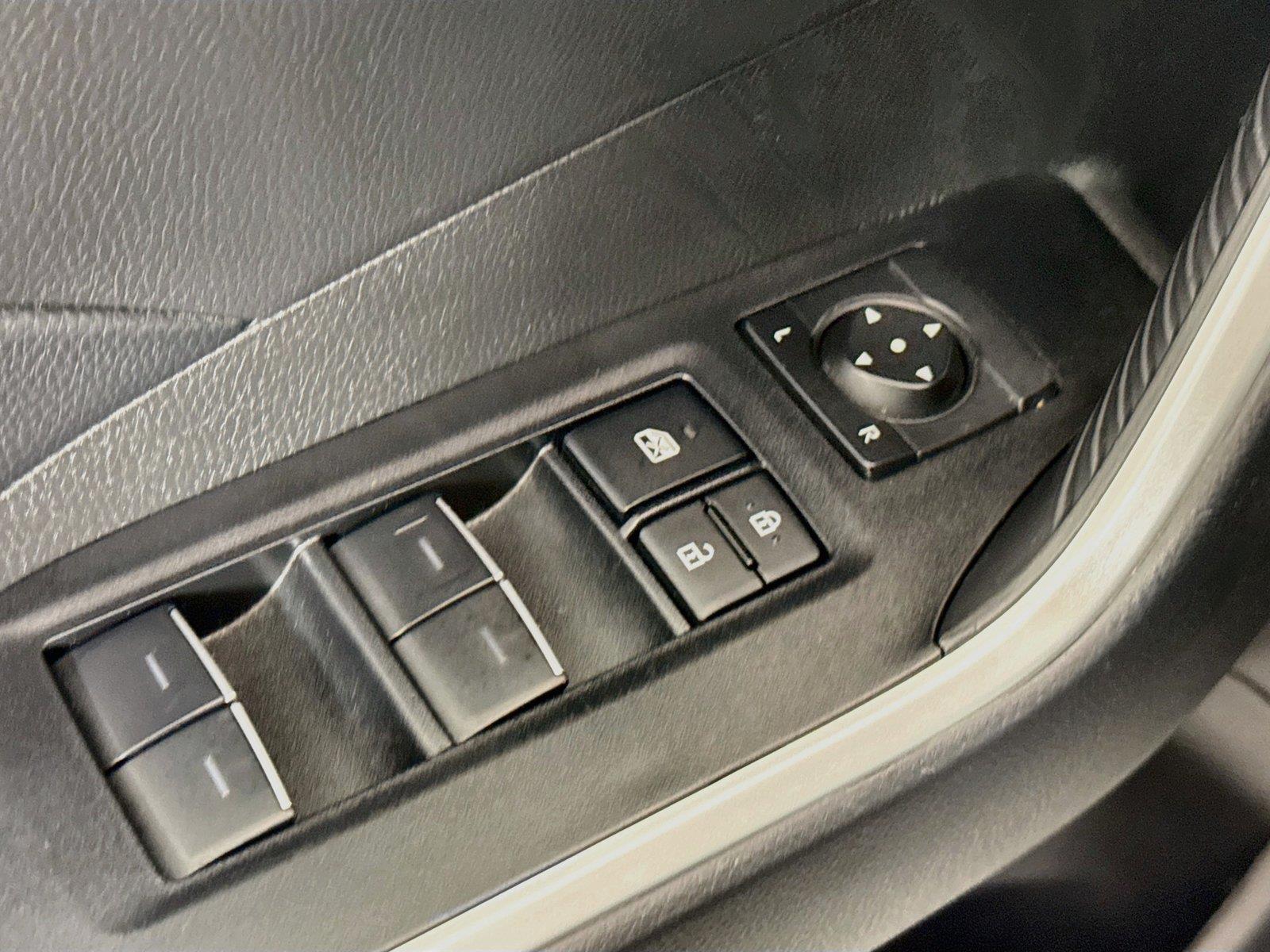 2025 Toyota RAV4 XLE photo 25