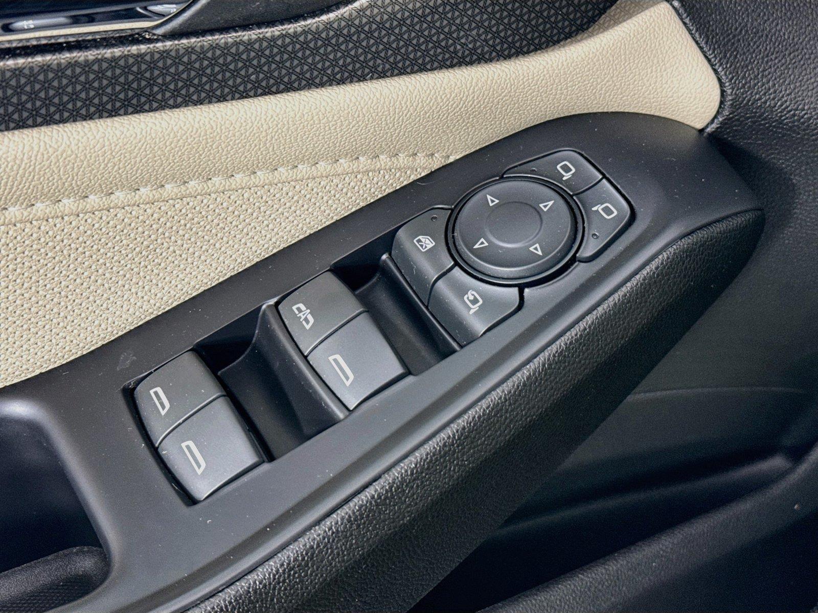 2022 Chevrolet Traverse Premier photo 28