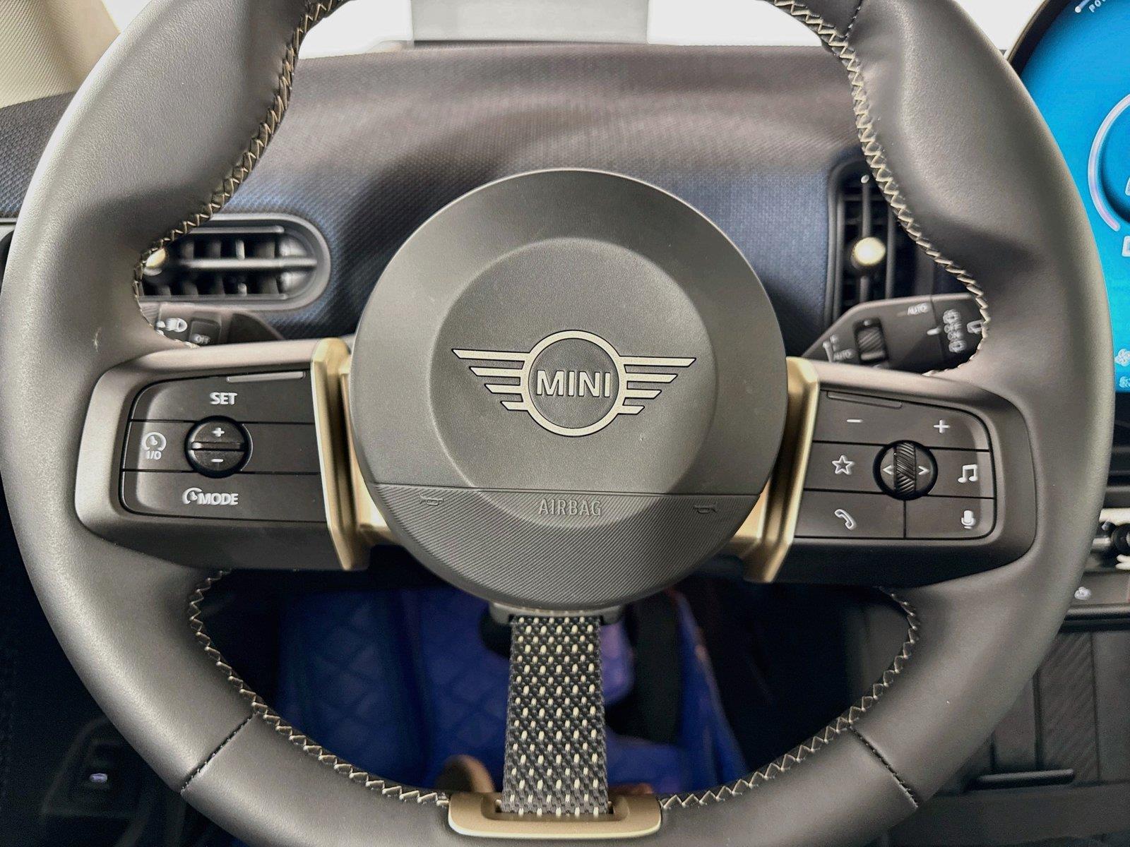 2025 MINI Hardtop 2 Door Cooper S photo 15