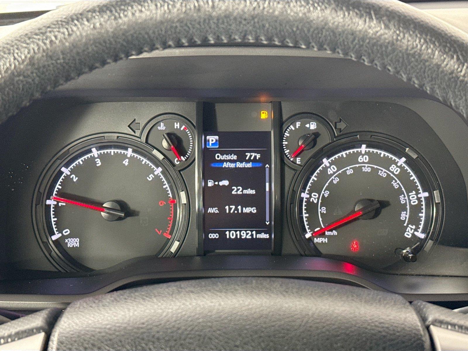 2021 Toyota 4Runner SR5 photo 17