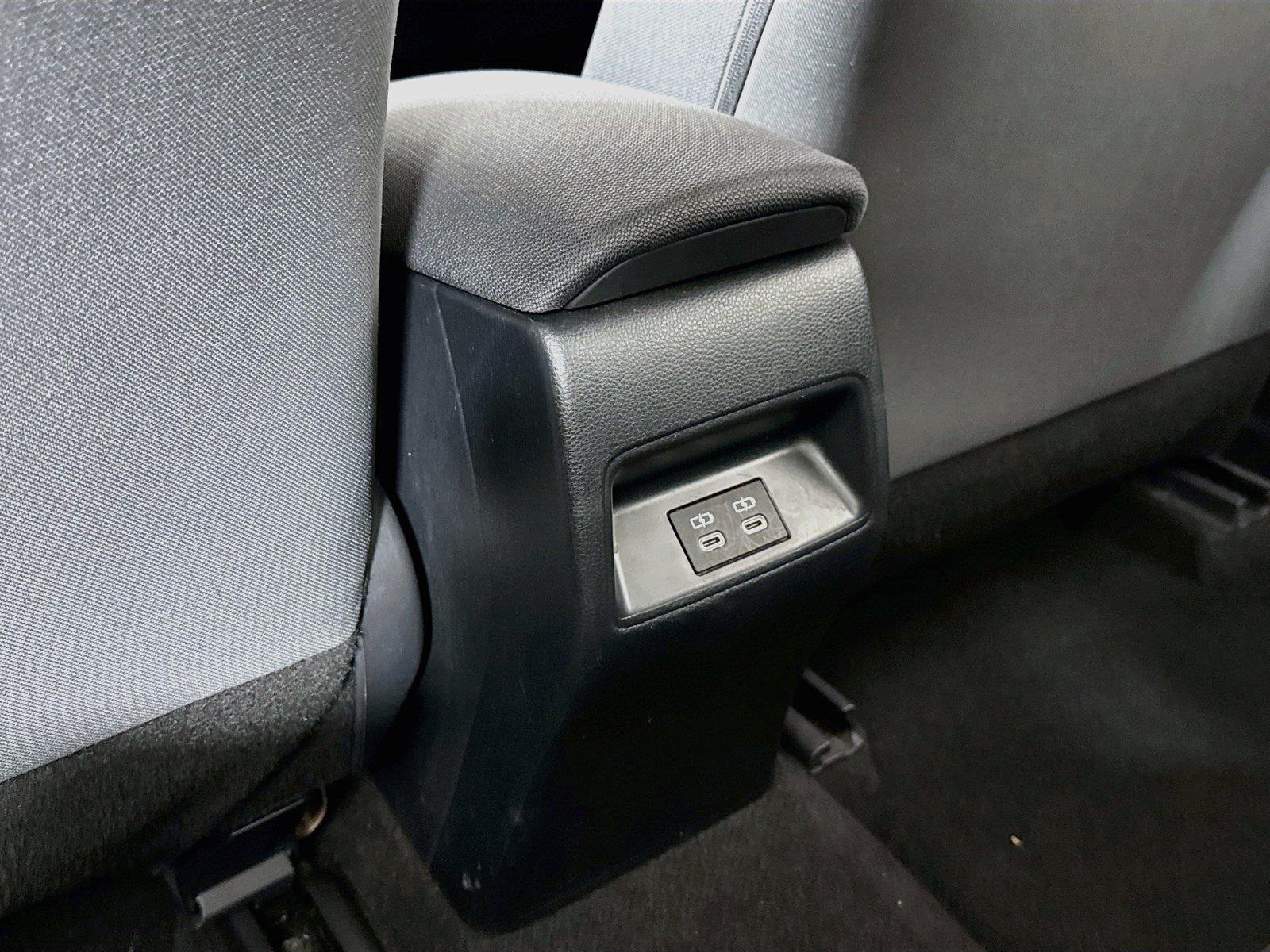 2024 Toyota Corolla LE photo 31