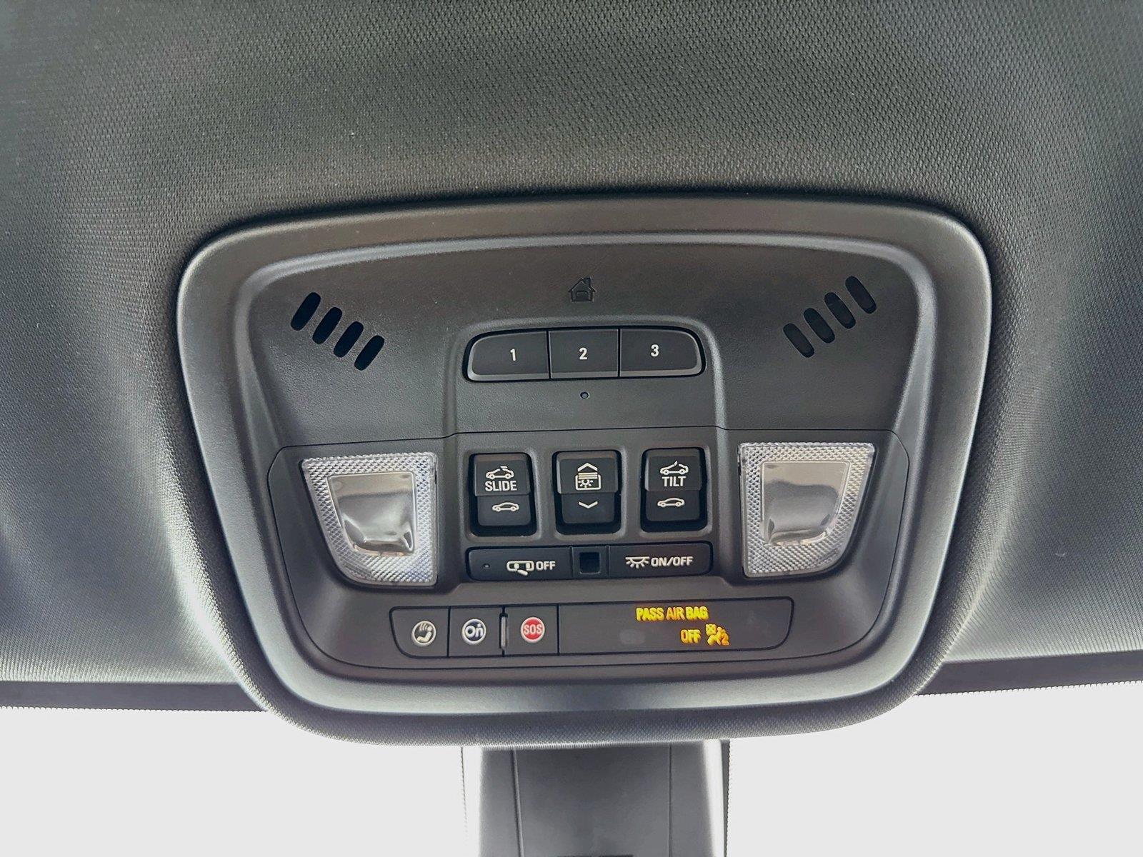 2022 Chevrolet Traverse Premier photo 23