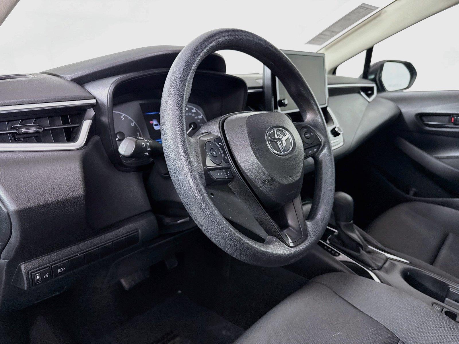 2024 Toyota Corolla LE photo 3