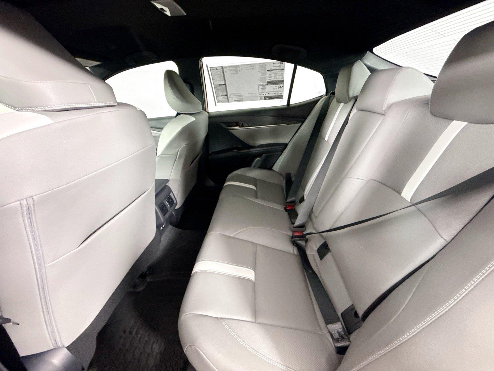 2026 TOYOTA CAMRY HYBRID photo 33