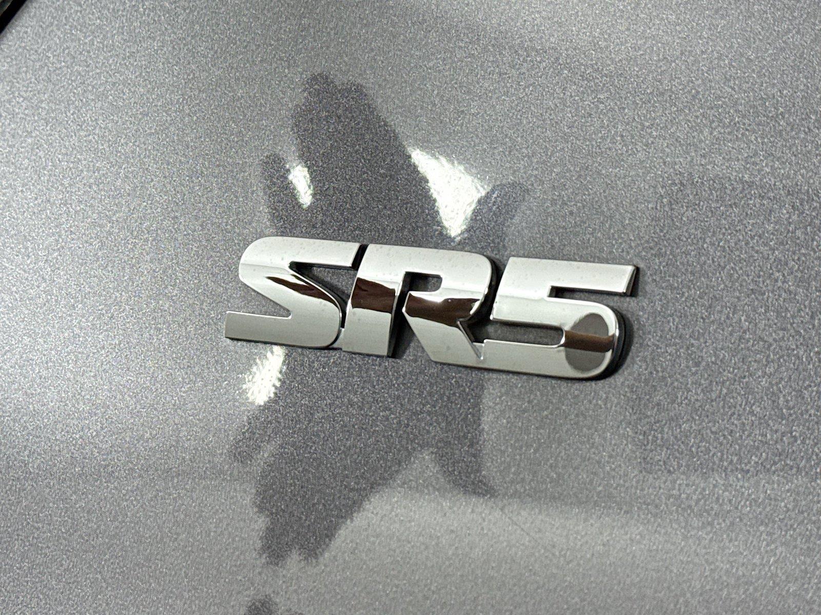 2021 Toyota 4Runner SR5 photo 12