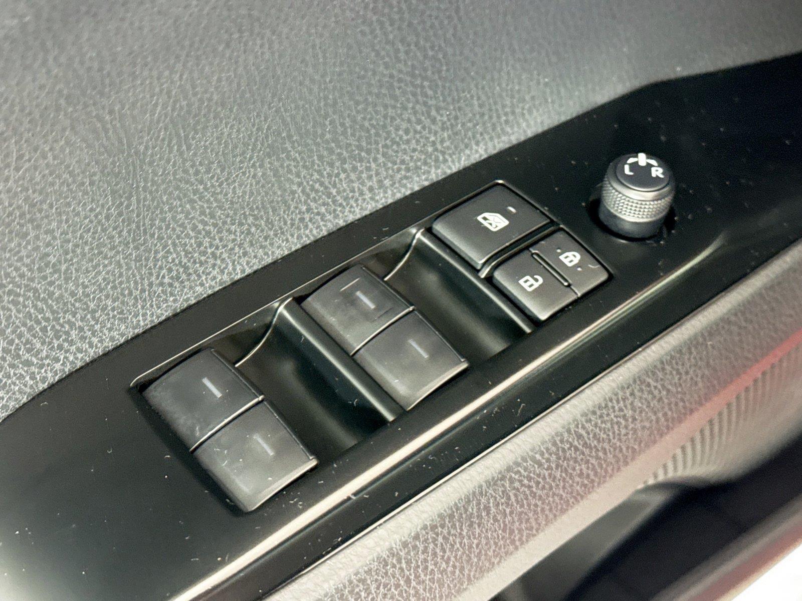 2026 TOYOTA CAMRY HYBRID photo 31