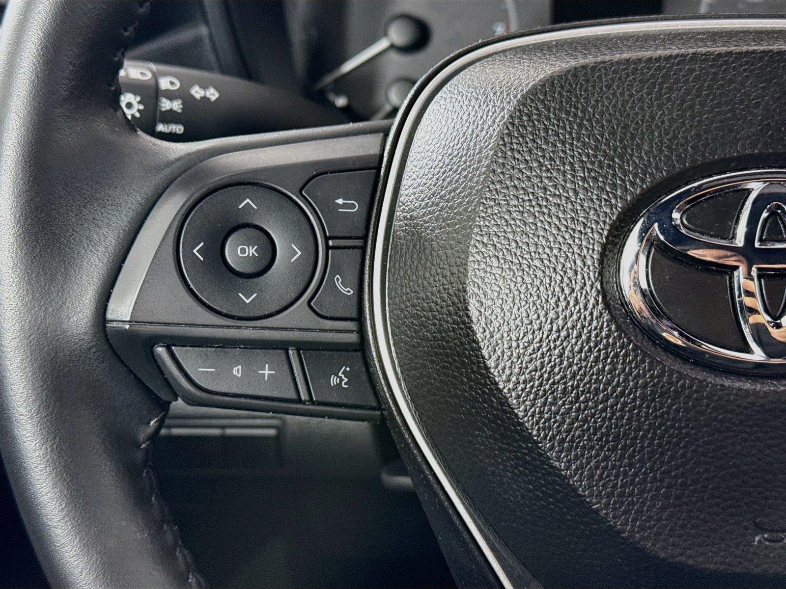 2025 Toyota Corolla SE photo 16