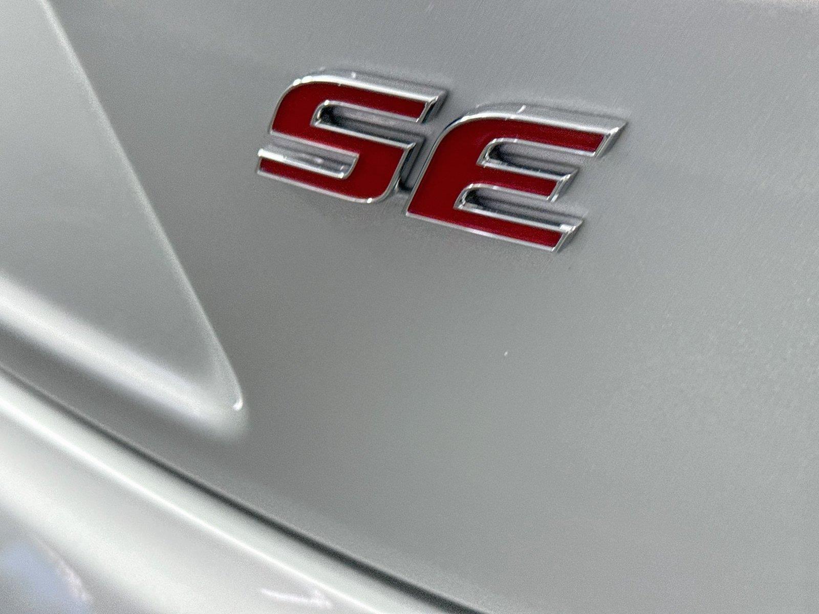 2025 Toyota Corolla SE photo 13