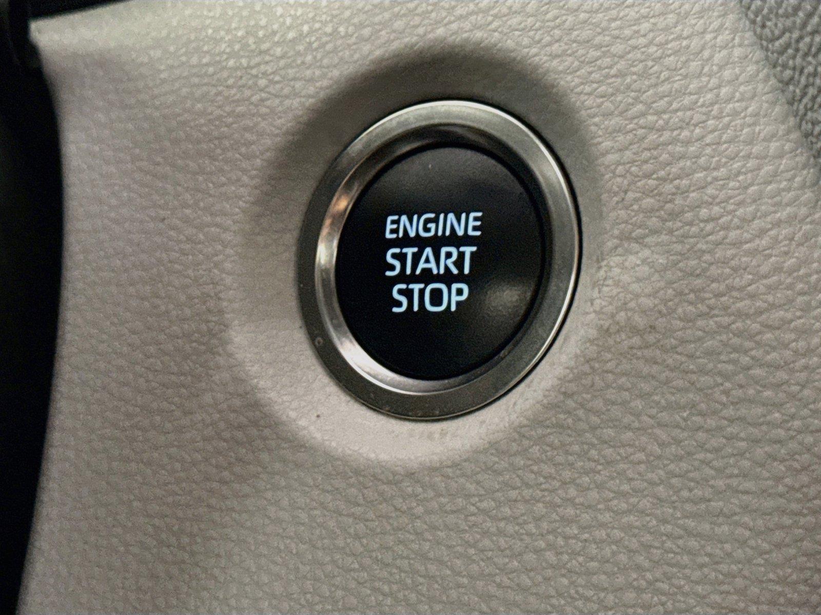 2025 Toyota Corolla SE photo 20