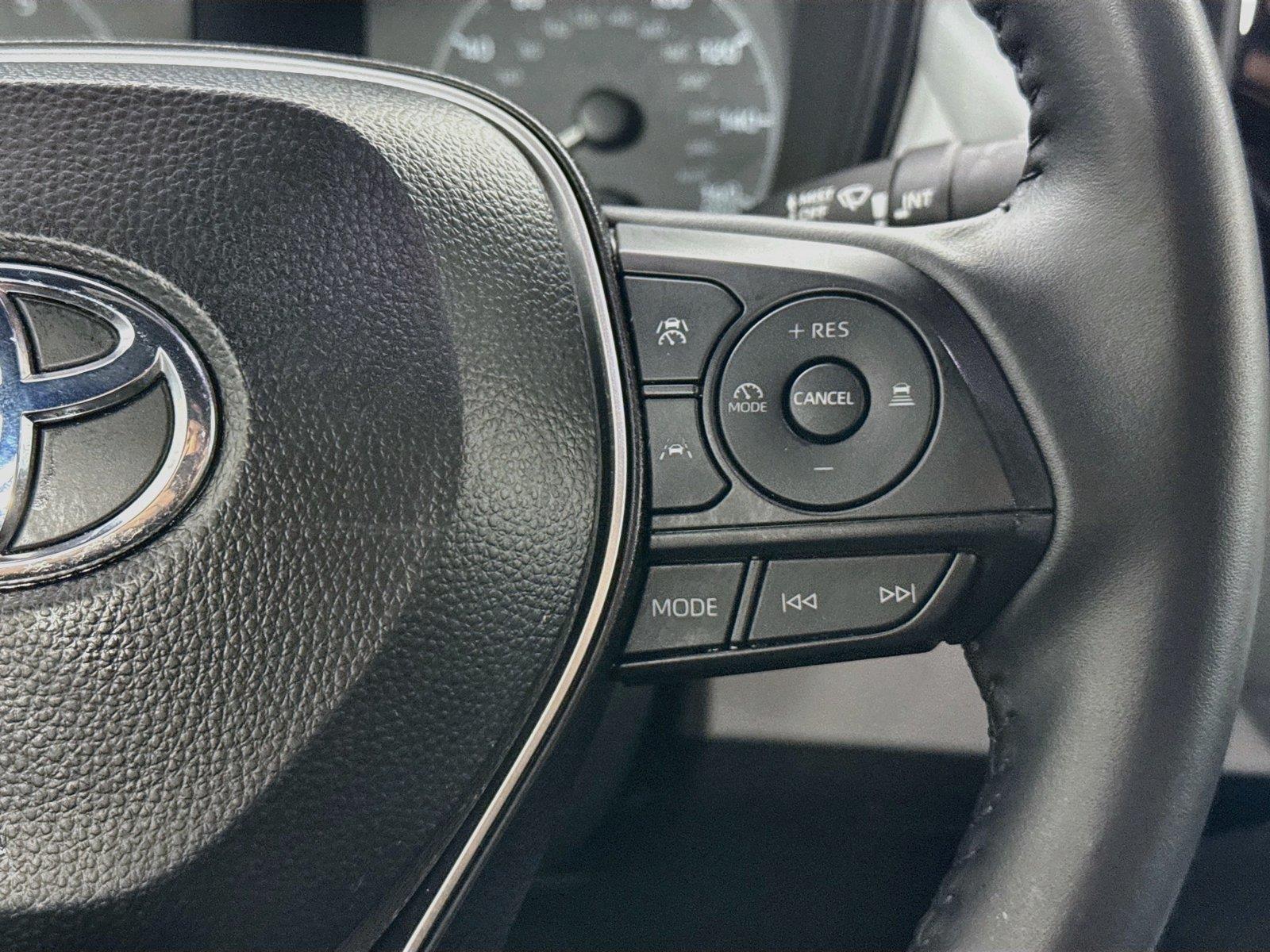 2025 Toyota Corolla SE photo 17