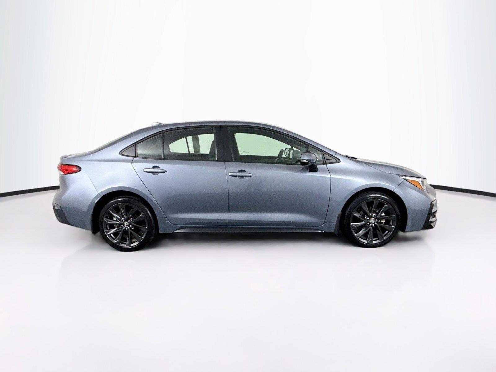 2025 Toyota Corolla SE photo 9