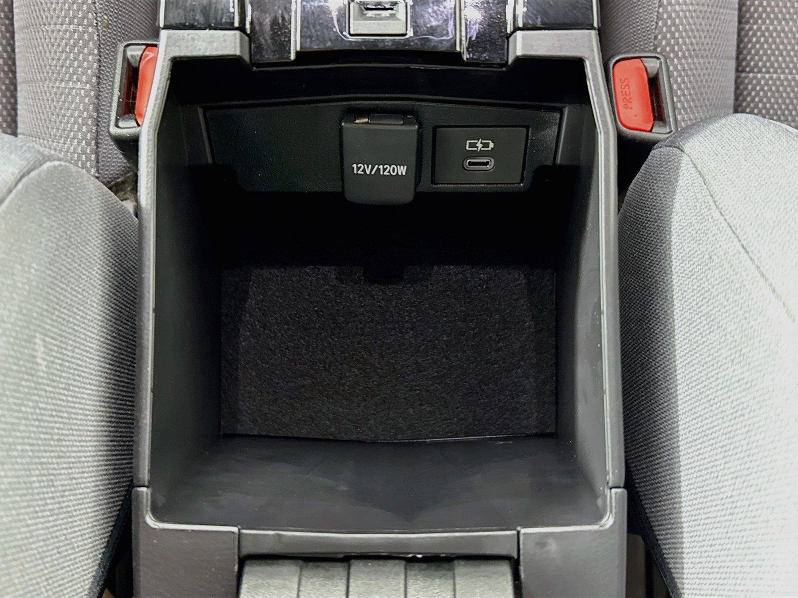 2025 Toyota Corolla SE photo 30
