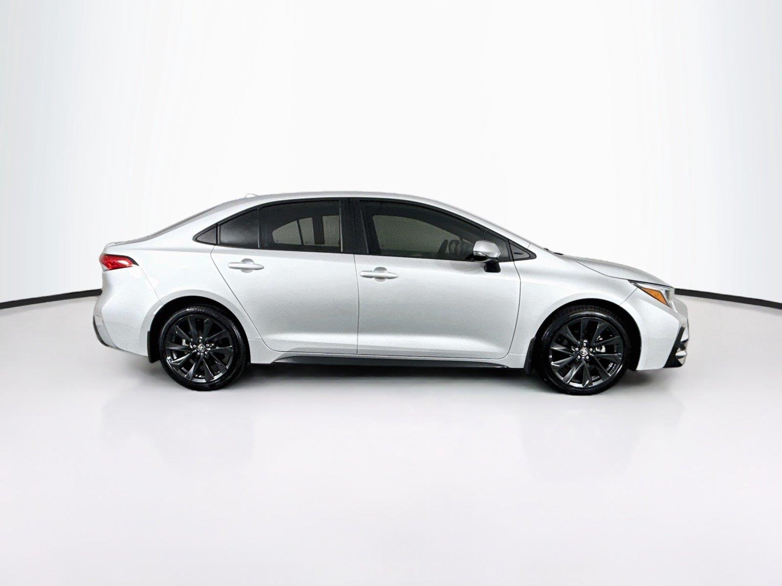 2025 Toyota Corolla SE photo 9