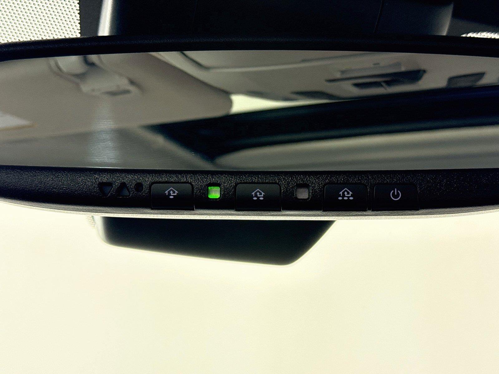 2025 Toyota Sienna XLE 8-Passenger photo 23