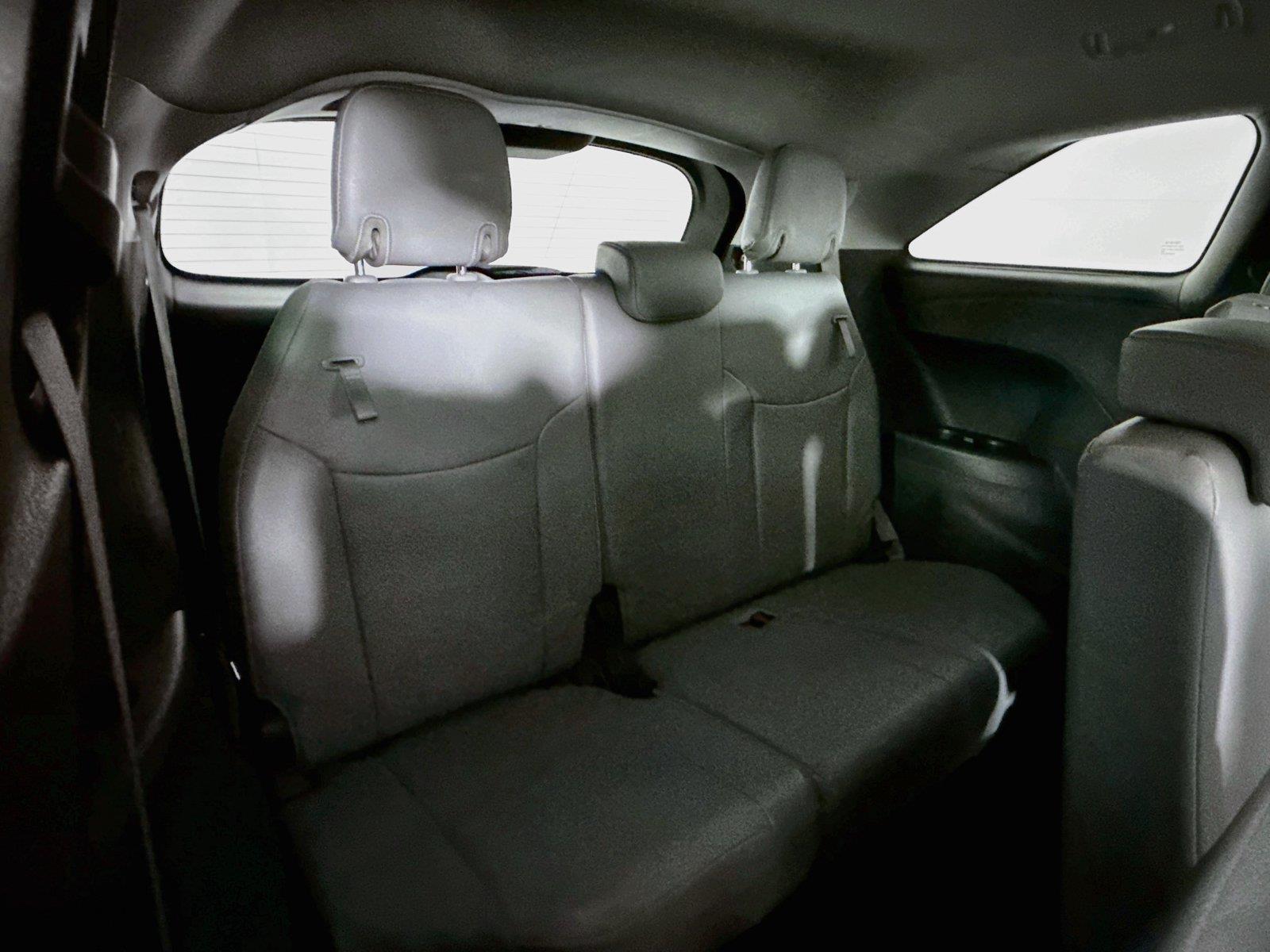 2025 Toyota Sienna XLE 8-Passenger photo 39