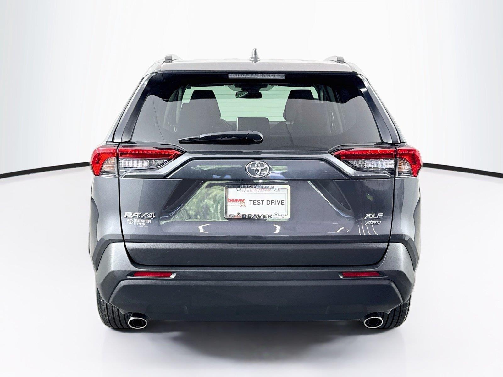 2025 Toyota RAV4 XLE photo 9