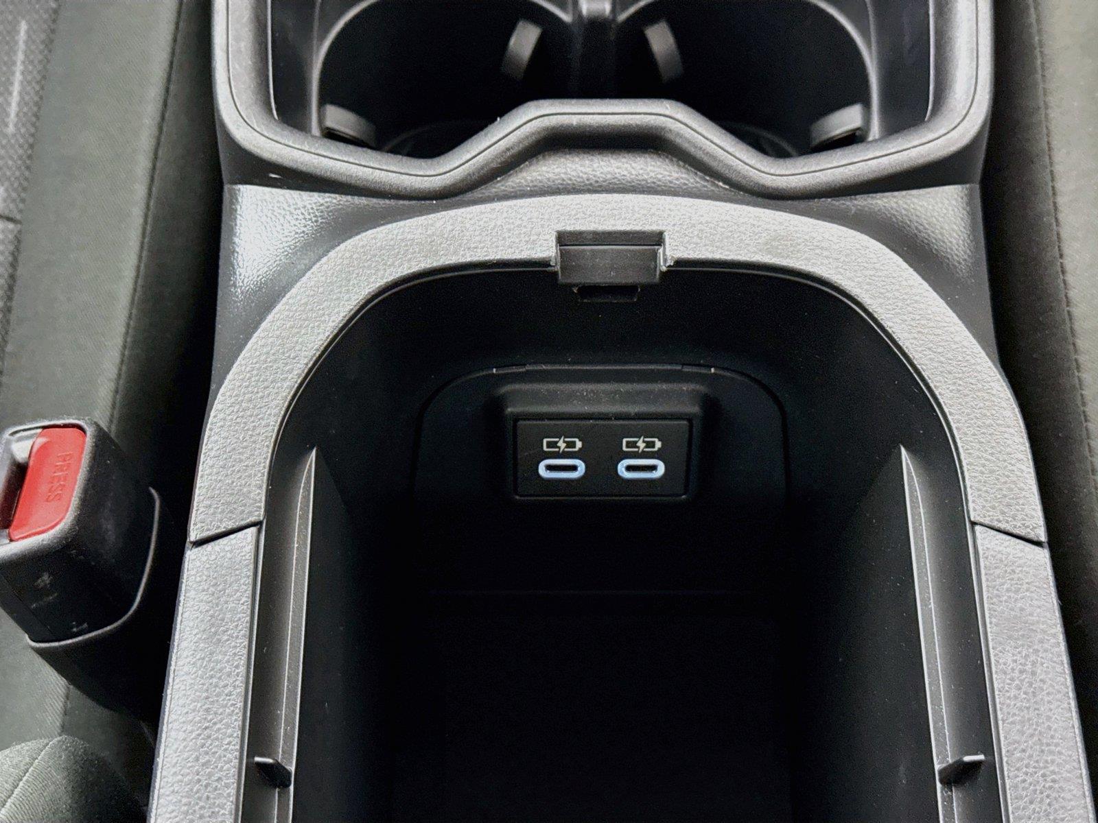 2025 Toyota RAV4 XLE photo 30