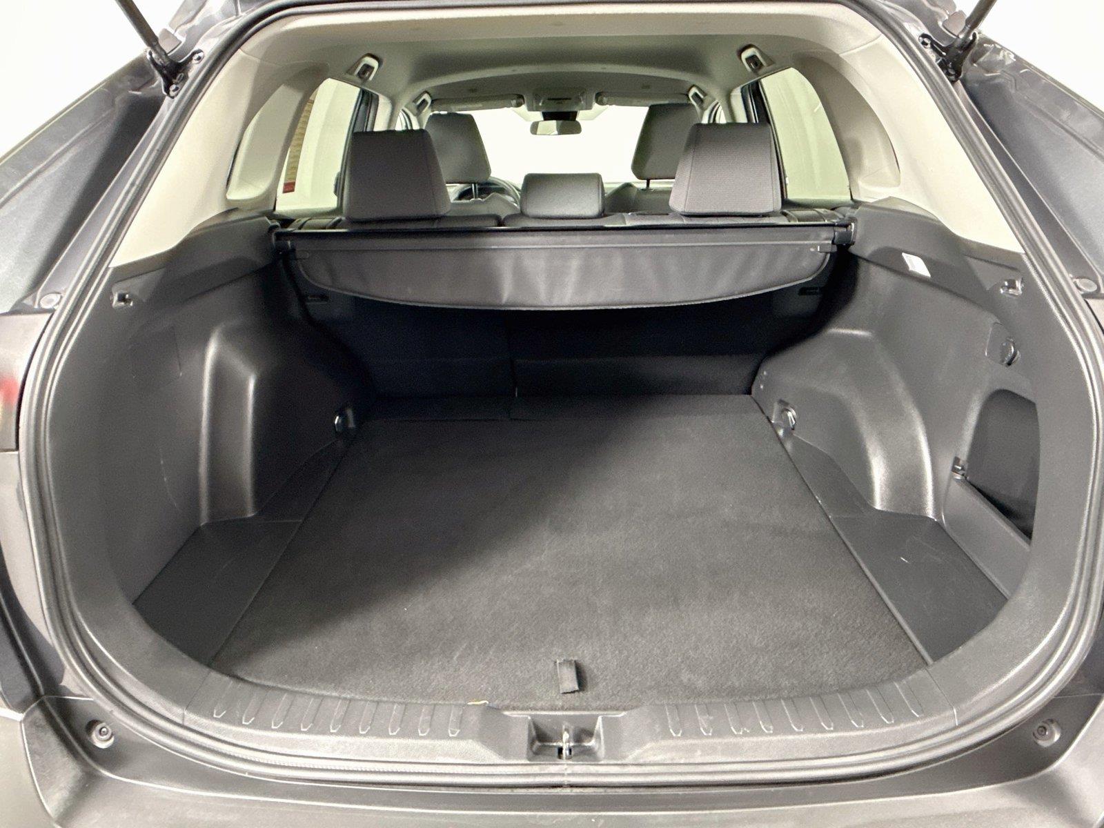 2025 Toyota RAV4 XLE photo 34