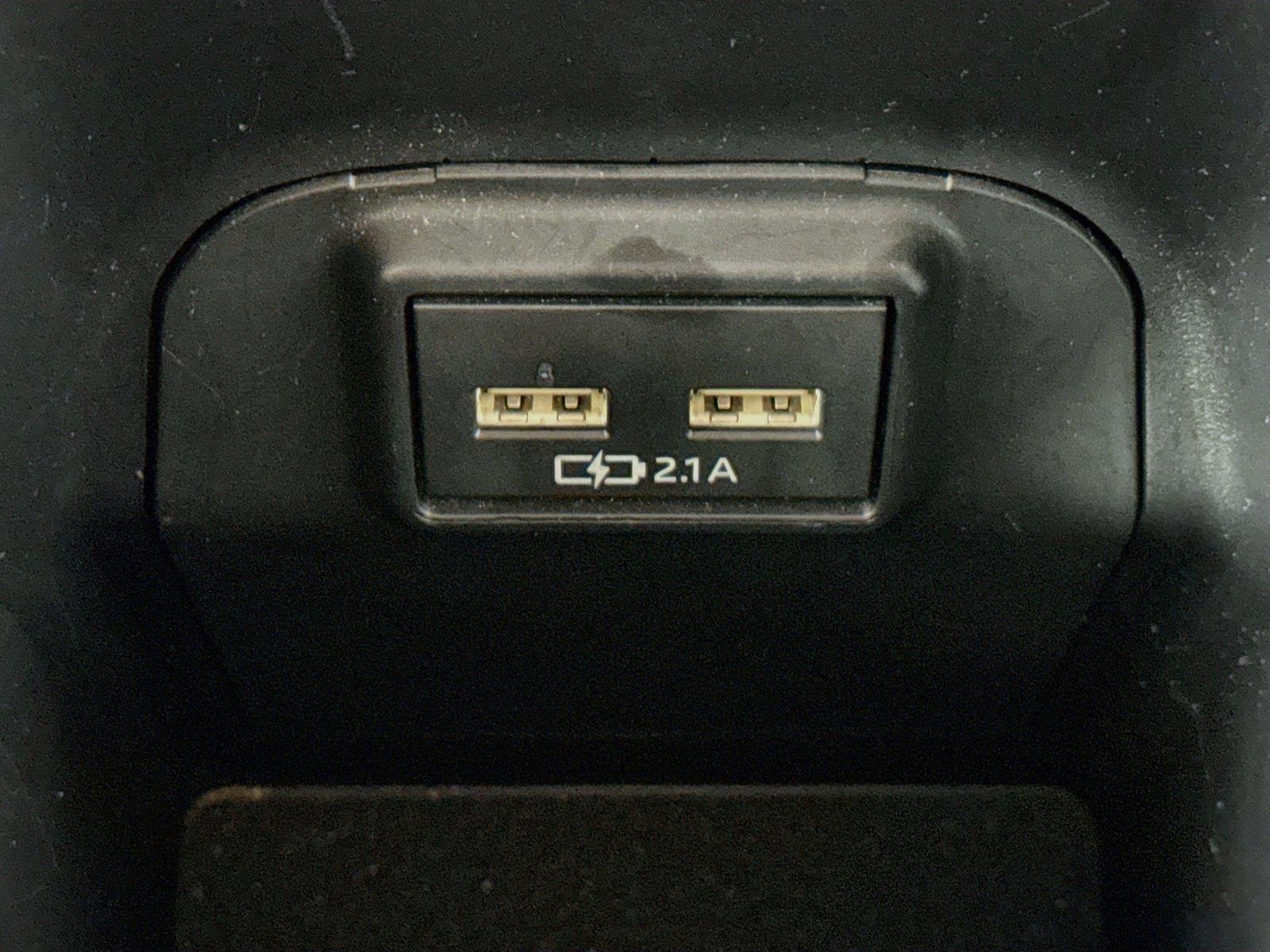 2021 Toyota RAV4 Hybrid XLE photo 30