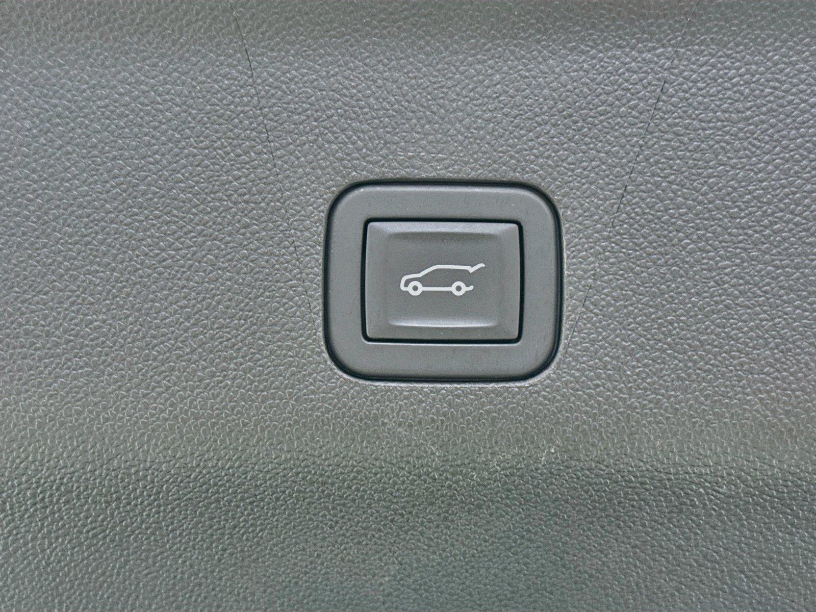 2025 Chevrolet Tahoe LT photo 38