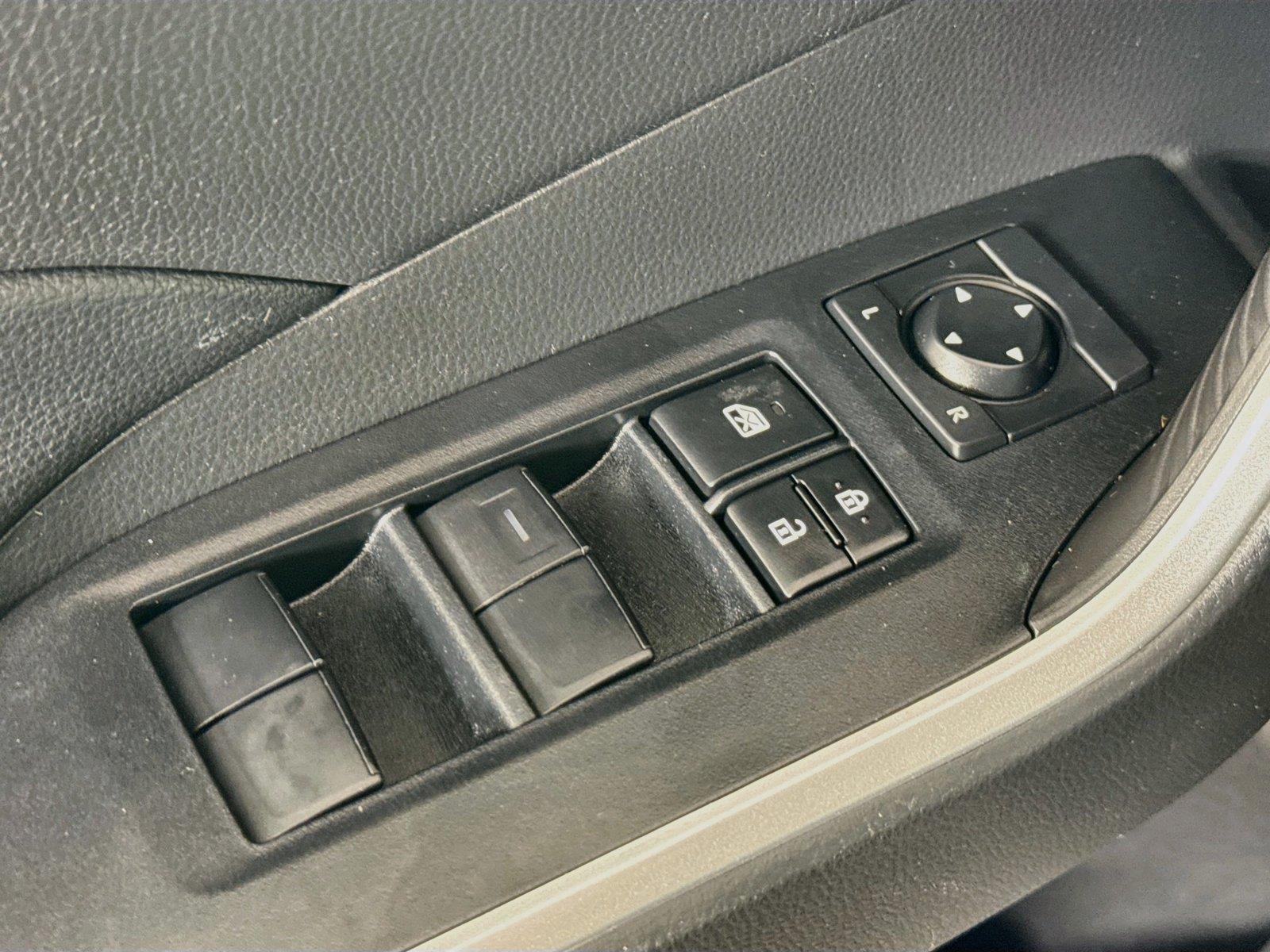 2021 Toyota RAV4 Hybrid XLE photo 24