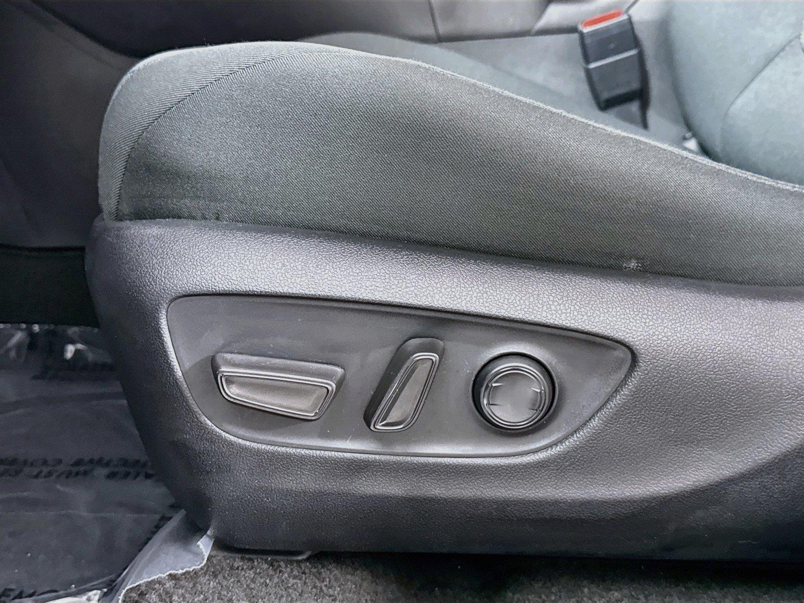 2021 Toyota RAV4 Hybrid XLE photo 25